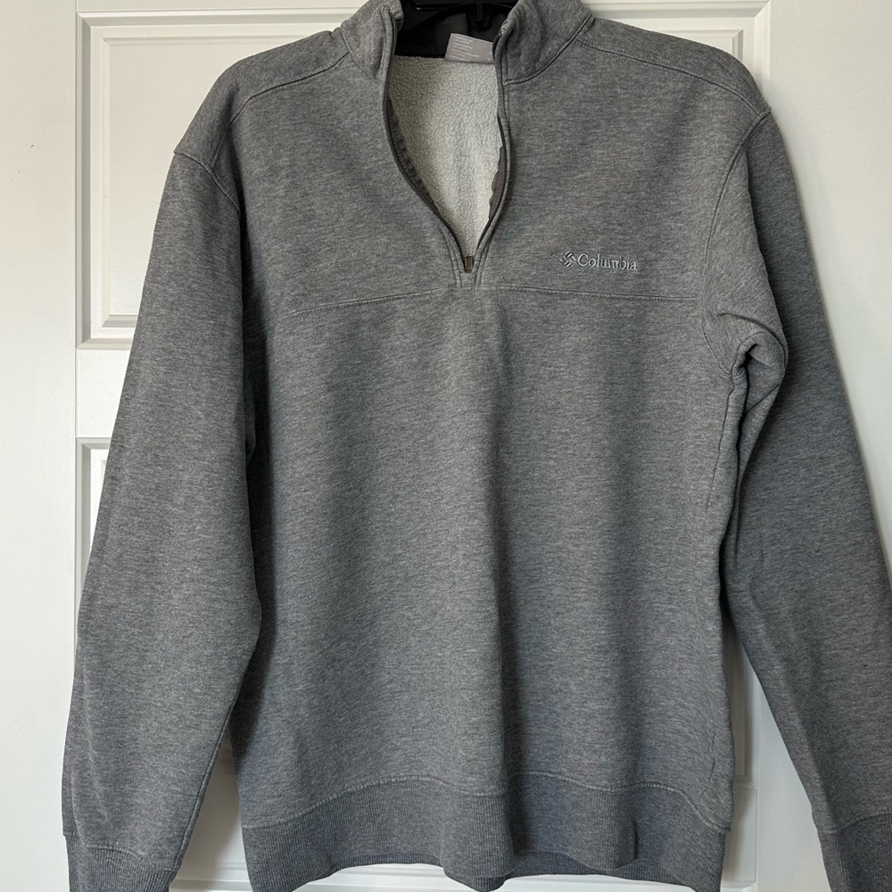 Columbia Men's Gray Sweater